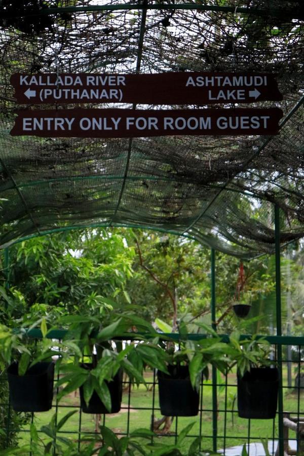 Lake N River Resort Munroe Island Mundrothuruth Exterior foto